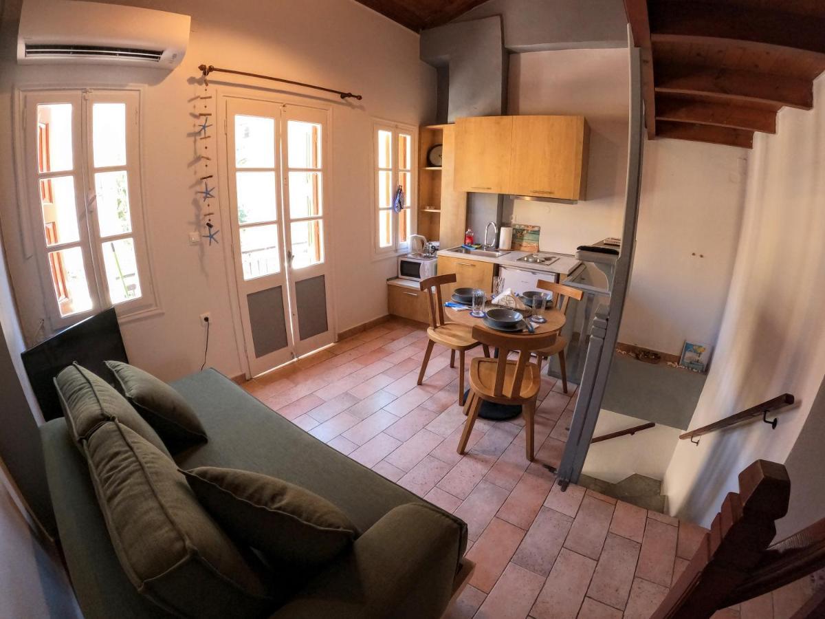 Cozy Apartments In Symi Center Simi Exterior foto